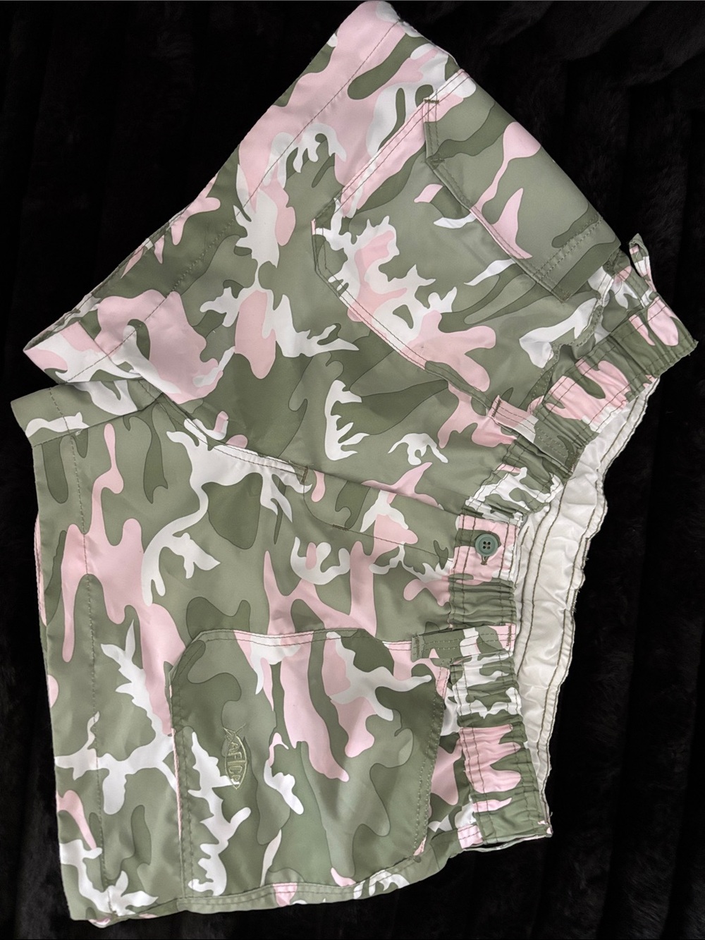 AFTCO Pink & Green Camo Elastic-Waist Cargo Shorts
